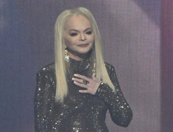 Лариса Долина попросила Лурье дать ей время на сбор вещей