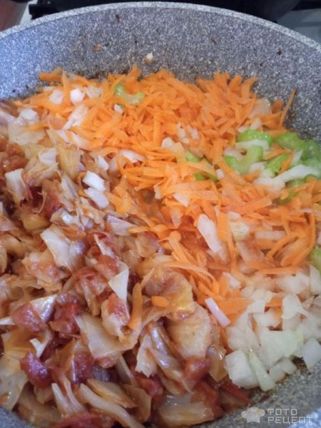 Рецепт: Борщ со свеклой - С подтушенной капустой