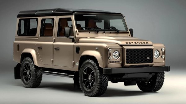 Классический Land Rover Defender принарядился в стиле Octa 