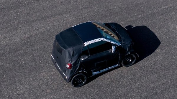 Двухместный smart #2 вышел на испытания Двухместный smart #2 вышел на испытания