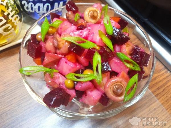Рецепт: Вкуснейший винегрет с секретиком - с маринованными грибами