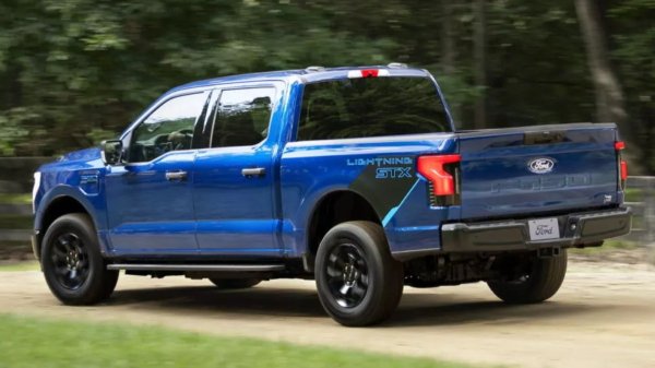 Компания Ford пересмотрела свою стратегию электрификации 