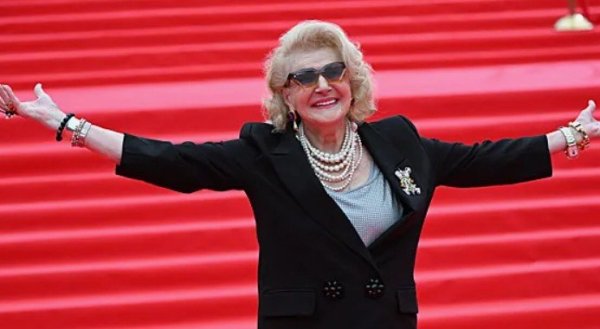 Светлана Дружинина выступила против демонстрации артистами и блогерами красивой жизни