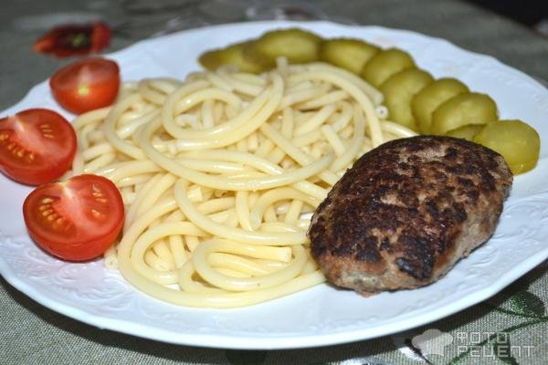 Рецепт: Котлеты "Мужской вариант" из говяже-свиного фарша - С луком и специями