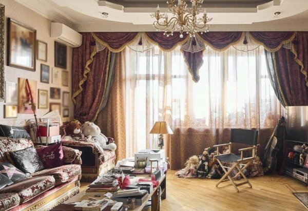 Лариса Долина освободила проданную квартиру