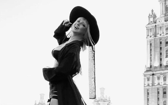 Анастасия Волочкова призналась в общении с Аллой Пугачевой