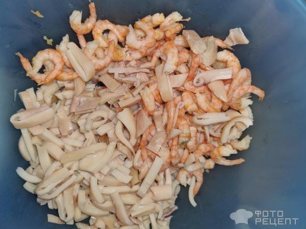 Рецепт: Салат Морской с креветками - С двумя видами икры Рецепт: Салат Морской с креветками - С двумя видами икры