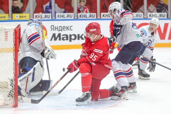 Сын Лев родился у Жамнова в день первой домашней победы "Спартака" в 2026 году