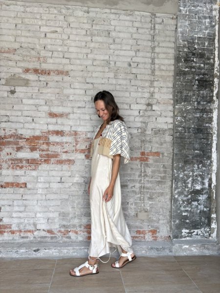 Тайная жизнь древнего шелка: в Пекина художница сохраняет традиции, работая с натуральным шелком