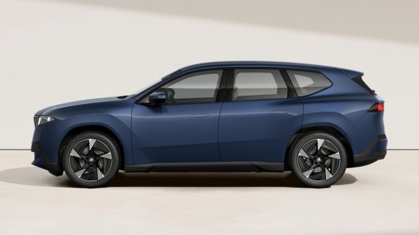 В Китае запретили электромобили с электронными выдвижными ручками дверей