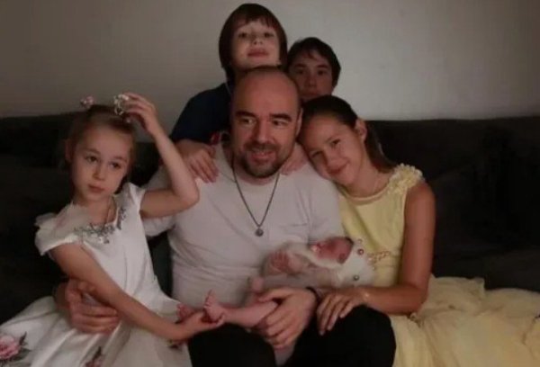 Елена Товстик отказалась от услуг очередного адвоката Елена Товстик отказалась от услуг очередного адвоката