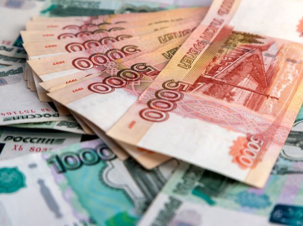 65 триллионов рублей хранят россияне на депозитах: «Склонность к сбережению усилилась»