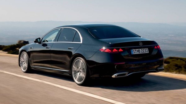 Обновленный Mercedes-Benz S-класса: еще больше технологий и звезд