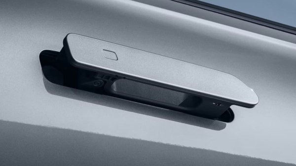 В Китае запретили электромобили с электронными выдвижными ручками дверей