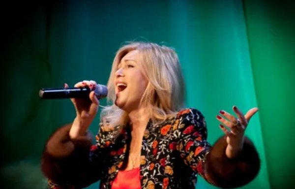 Вика Цыганова прокомментировала новость об уходе Константина Богомолова из МХАТ Вика Цыганова прокомментировала новость об уходе Константина Богомолова из МХАТ