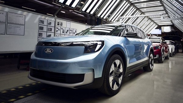 Автомобили Geely могут перебраться на европейские заводы Ford 