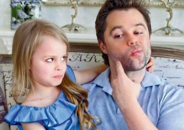 Виталий Гогунский поздравил дочь с совершеннолетием, но есть одно "но" Виталий Гогунский поздравил дочь с совершеннолетием, но есть одно "но"