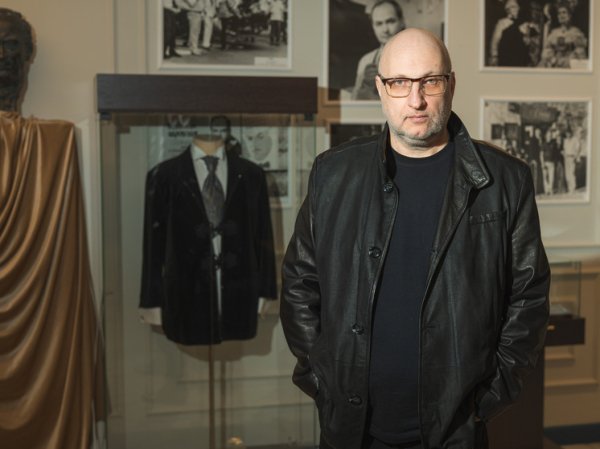 К 60-летию нового худрука в Театре Шиловского открыли мемориальный уголок основателя