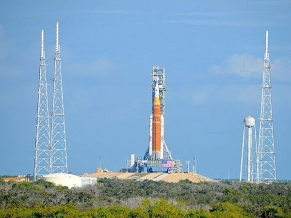Лунная миссия НАСА вновь оказалась под угрозой из-за утечки гелия