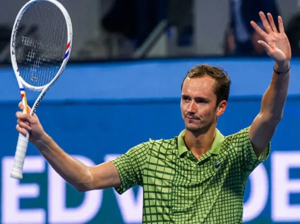 Медведев разгромил американца в Дубае: месть за Хачанова и битва за финал с первым сеяным