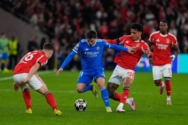 Нападающий "Бенфики" Престианни пропустит матч с "Реалом" из-за обвинений в расизме