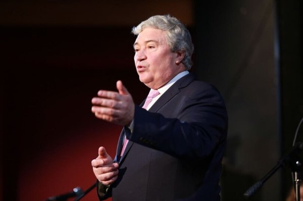 &laquo;Улыбайтесь, сволочи!&raquo;: как Виктор Попов учил счастью и музыке