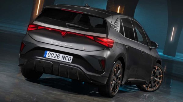 Представлен обновленный хэтчбек Cupra Born Представлен обновленный хэтчбек Cupra Born