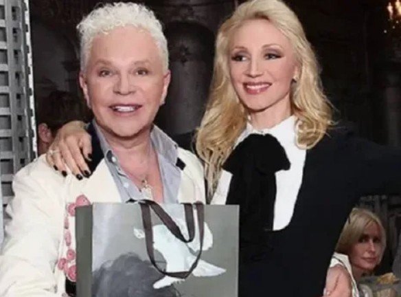 Директор Бориса Моисеева опроверг слухи об отписанной квартире Кристине Орбакайте