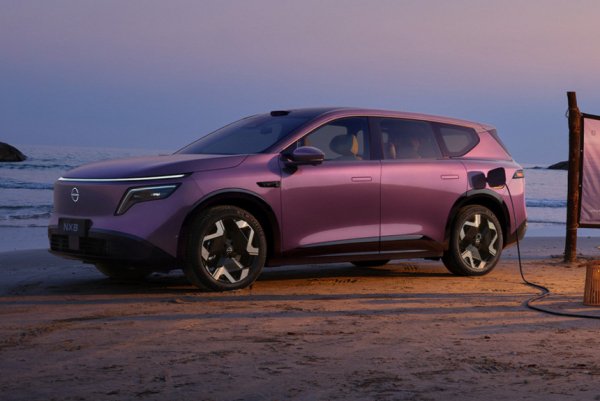 Кроссовер Nissan NX8: интерьер и прием заказов Кроссовер Nissan NX8: интерьер и прием заказов