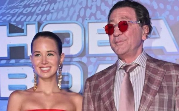 Аврора Киба запустила собственное шоу