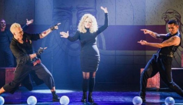 Директор Ларисы Долиной опроверг уход зрителей во время ее выступления Директор Ларисы Долиной опроверг уход зрителей во время ее выступления