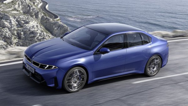 BMW i3: новая &laquo;трешка&raquo; на батарейках