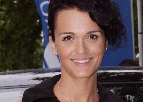 Певица Слава решилась на кардинальные изменения во внешности