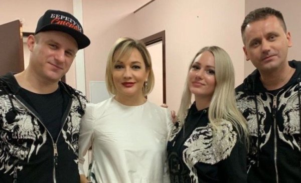 Бывший участник подтанцовки Булановой раскрыл причину своего увольнения