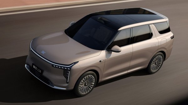 Гибридный кроссовер IM LS8 полностью рассекречен