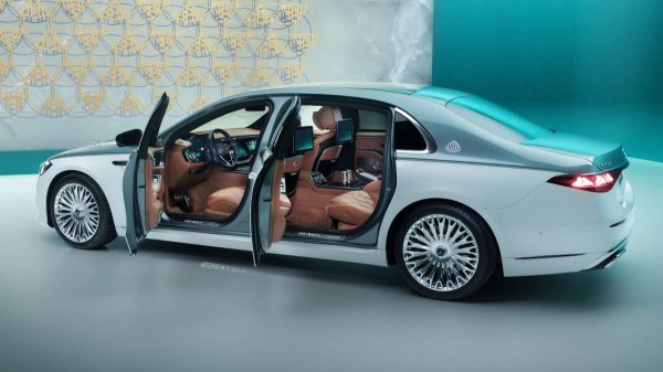 Дебютировал обновленный Mercedes‑Maybach S-класса Дебютировал обновленный Mercedes‑Maybach S-класса
