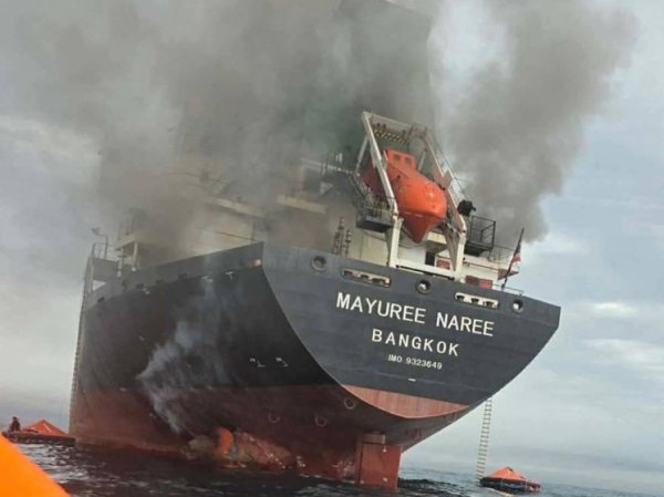 Мины под танкерами: что произойдет с нефтью, если Ормузский пролив закроют