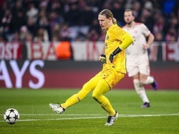 Сафонов спасал, Кварацхелия забивал, ПСЖ разгромил "Челси" в Лиге чемпионов