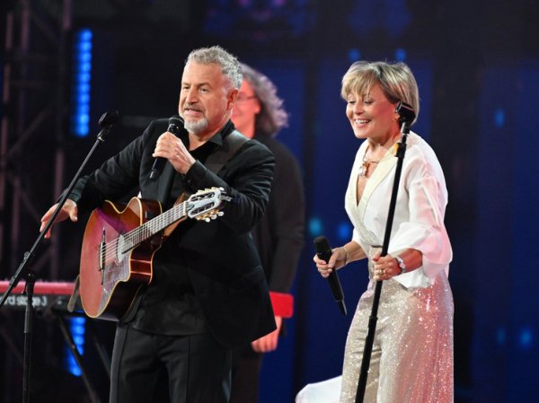 «Выиграет все он — Агутин»: как вручали премию «Виктория»