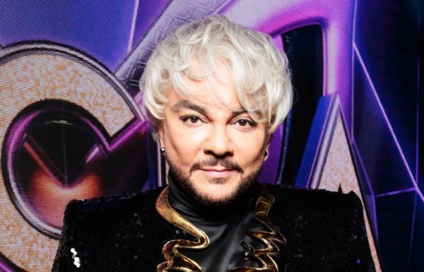 Филипп Киркоров вызвал оторопь куличом за 100 тысяч рублей Филипп Киркоров вызвал оторопь куличом за 100 тысяч рублей