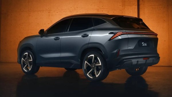 Кроссовер Soueast S06 для России: старт продаж и цены