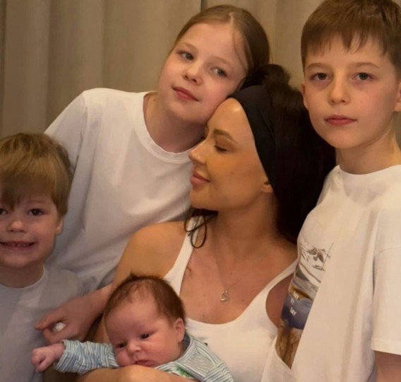 Сестра Эмина прокомментировала состояние больной раком Лерчек