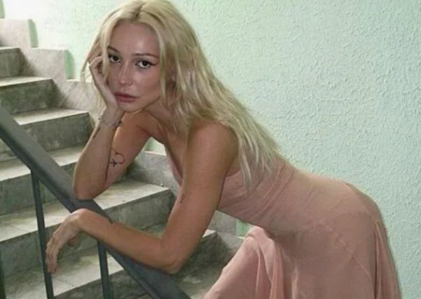 Настя Ивлеева пожаловалась на "сдувшиеся" ягодицы