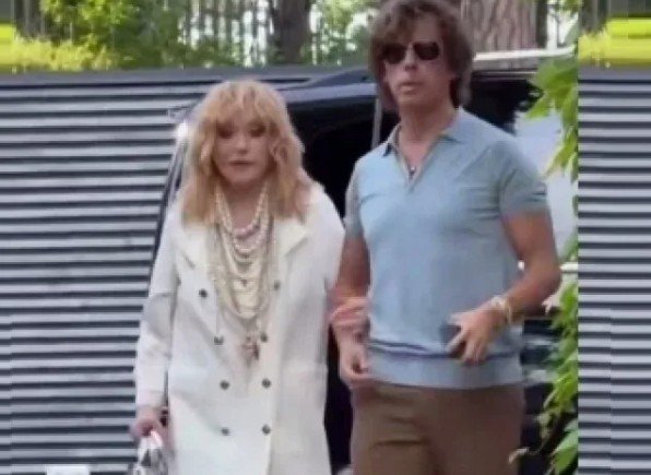 Алла Пугачева передумала продавать виллу на Кипре