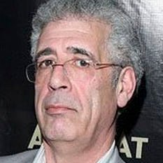 История одной массажной щетки для волос: Жизнь во время санкций