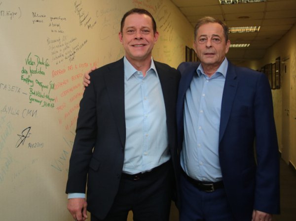 Легендарный хоккеист Павел Буре отмечает юбилей: главные моменты карьеры