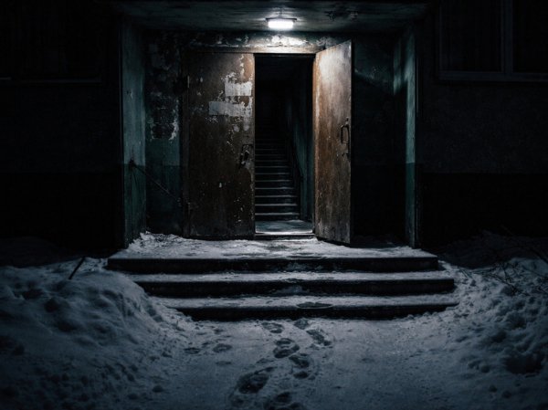 Подсыпал снотворное и насиловал взаперти: 2 года ада у «доброго» дедушки из Якутска