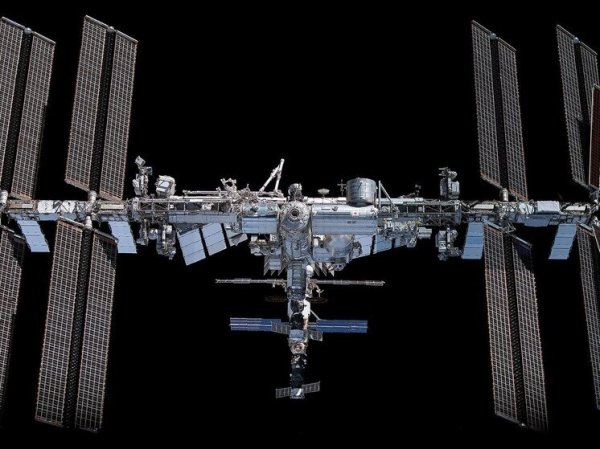 Россия меж двух орбит: отстыковку станции РОС от МКС могут отложить на более поздний срок