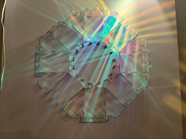 Стекло, ты просто космос: выставка стеклянной скульптуры проходит в РАХ