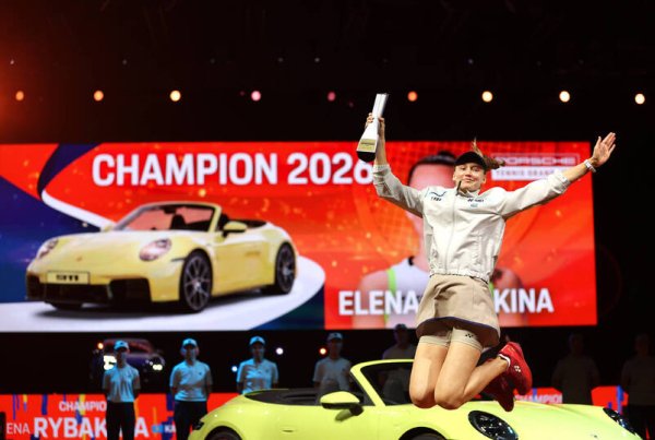 Теннисистка уехала на люксовом авто с корта после турнира